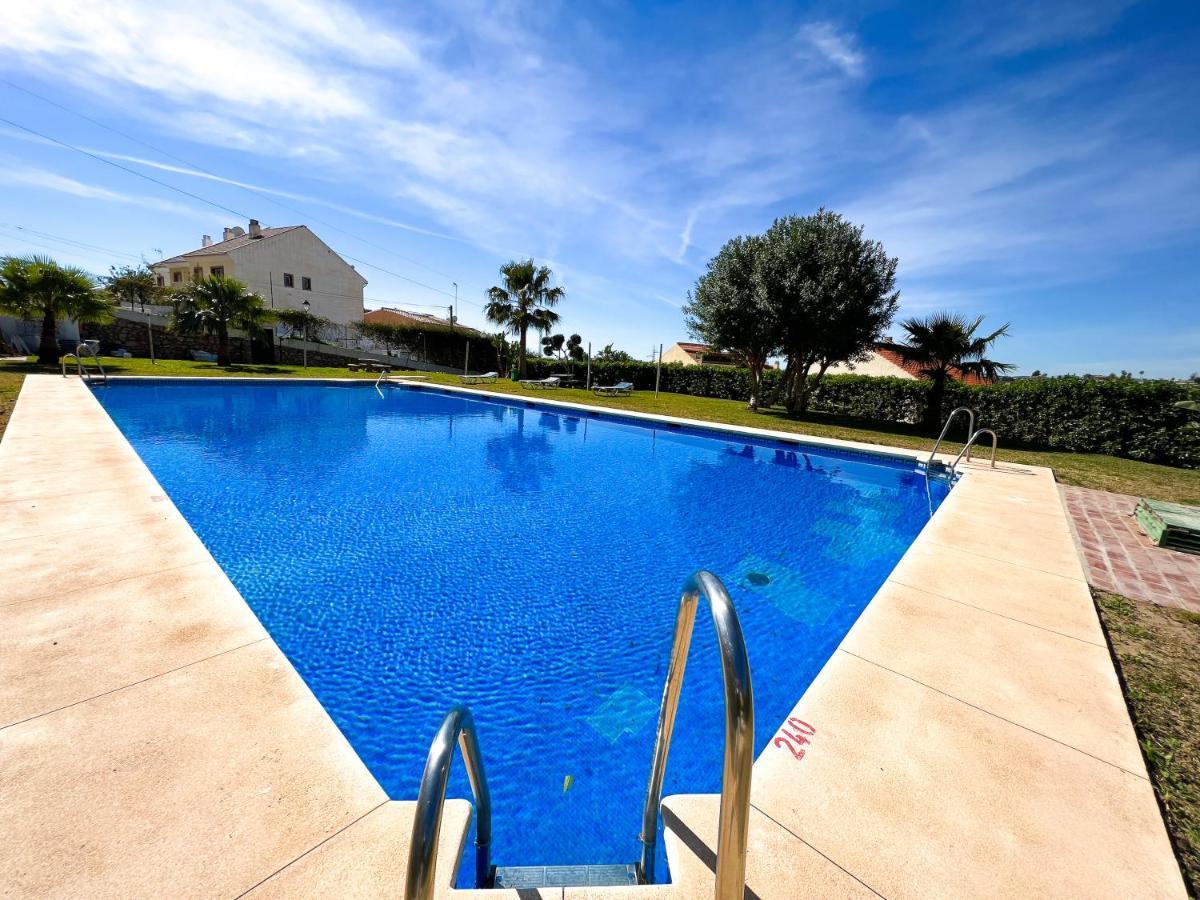 Apartamento A 900 M De La Playa Y Con Vistas Al Mar En ฟูเอนฮิโรลา ภายนอก รูปภาพ