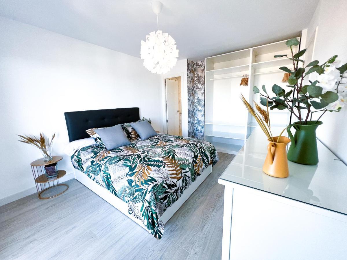 Apartamento A 900 M De La Playa Y Con Vistas Al Mar En ฟูเอนฮิโรลา ภายนอก รูปภาพ