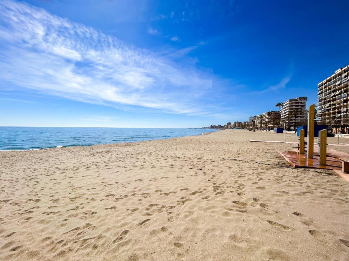 Apartamento A 900 M De La Playa Y Con Vistas Al Mar En ฟูเอนฮิโรลา ภายนอก รูปภาพ