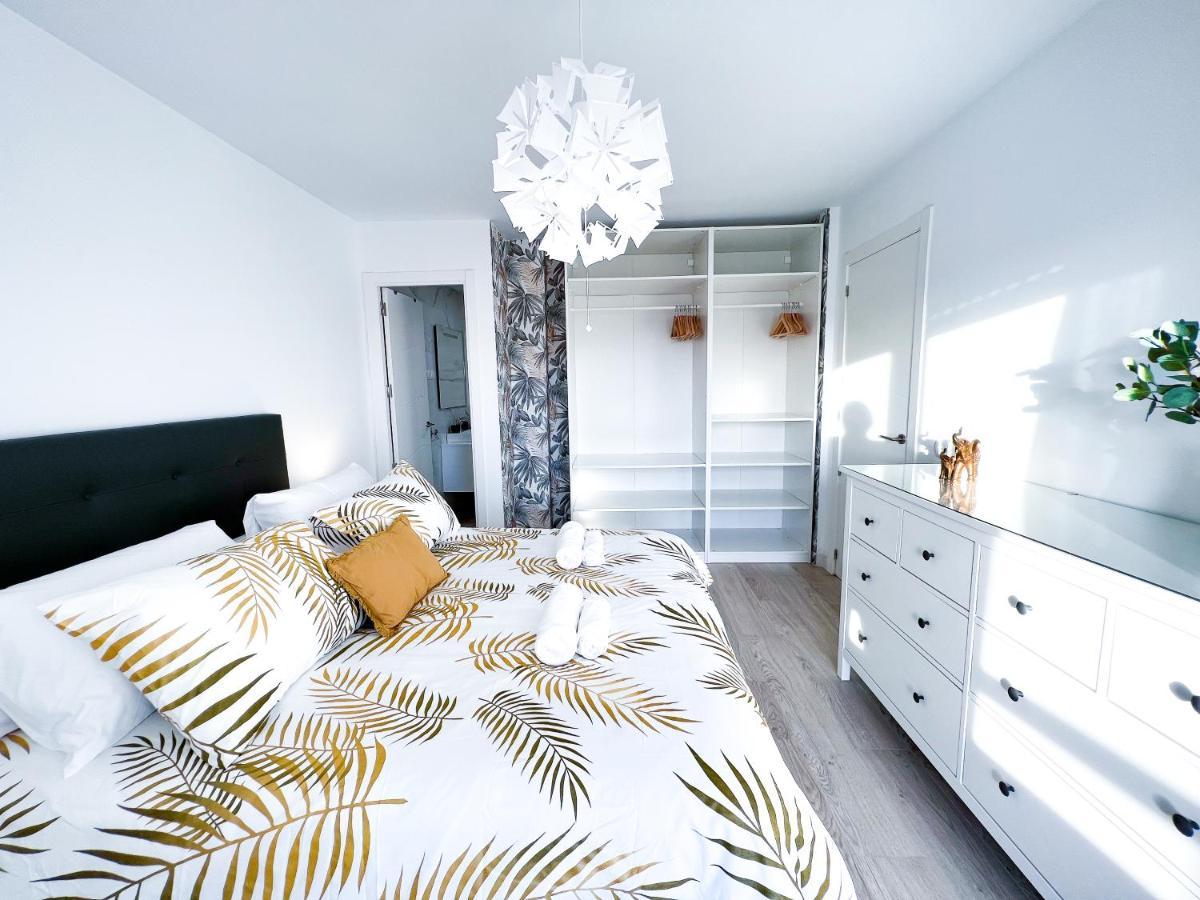 Apartamento A 900 M De La Playa Y Con Vistas Al Mar En ฟูเอนฮิโรลา ภายนอก รูปภาพ
