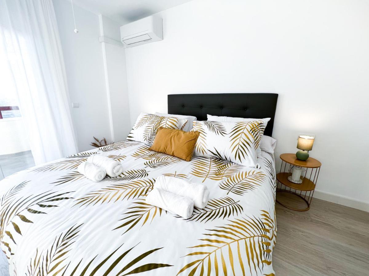 Apartamento A 900 M De La Playa Y Con Vistas Al Mar En ฟูเอนฮิโรลา ภายนอก รูปภาพ